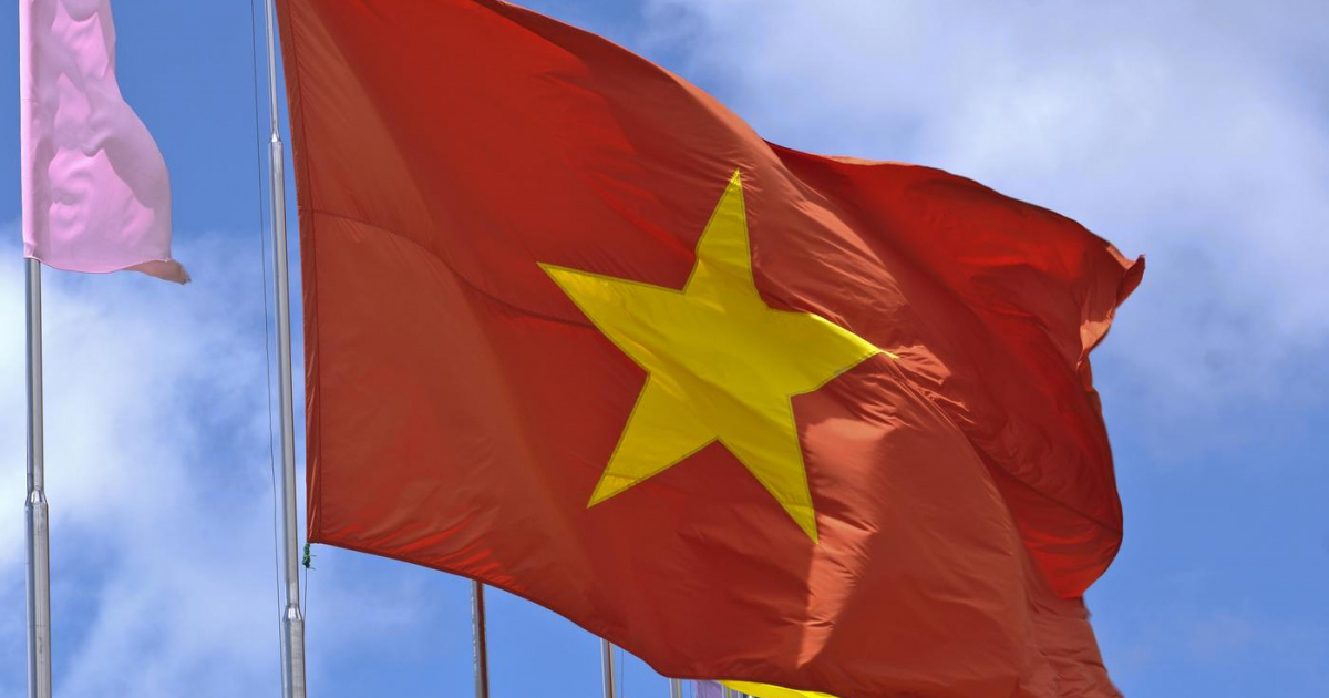 Как выглядит флаг вьетнама фото
