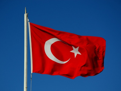 Скандал в Турции: власти Анталии больше не ждут нищебродов