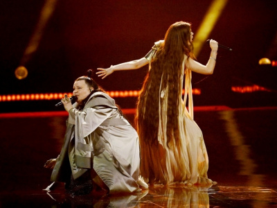 Певица с Украины упала со сцены на Евровидении