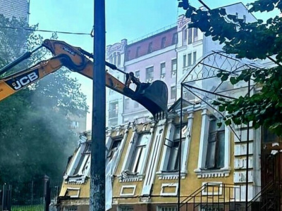 Усадьба Зеленских в Киеве уничтожена экскаваторами